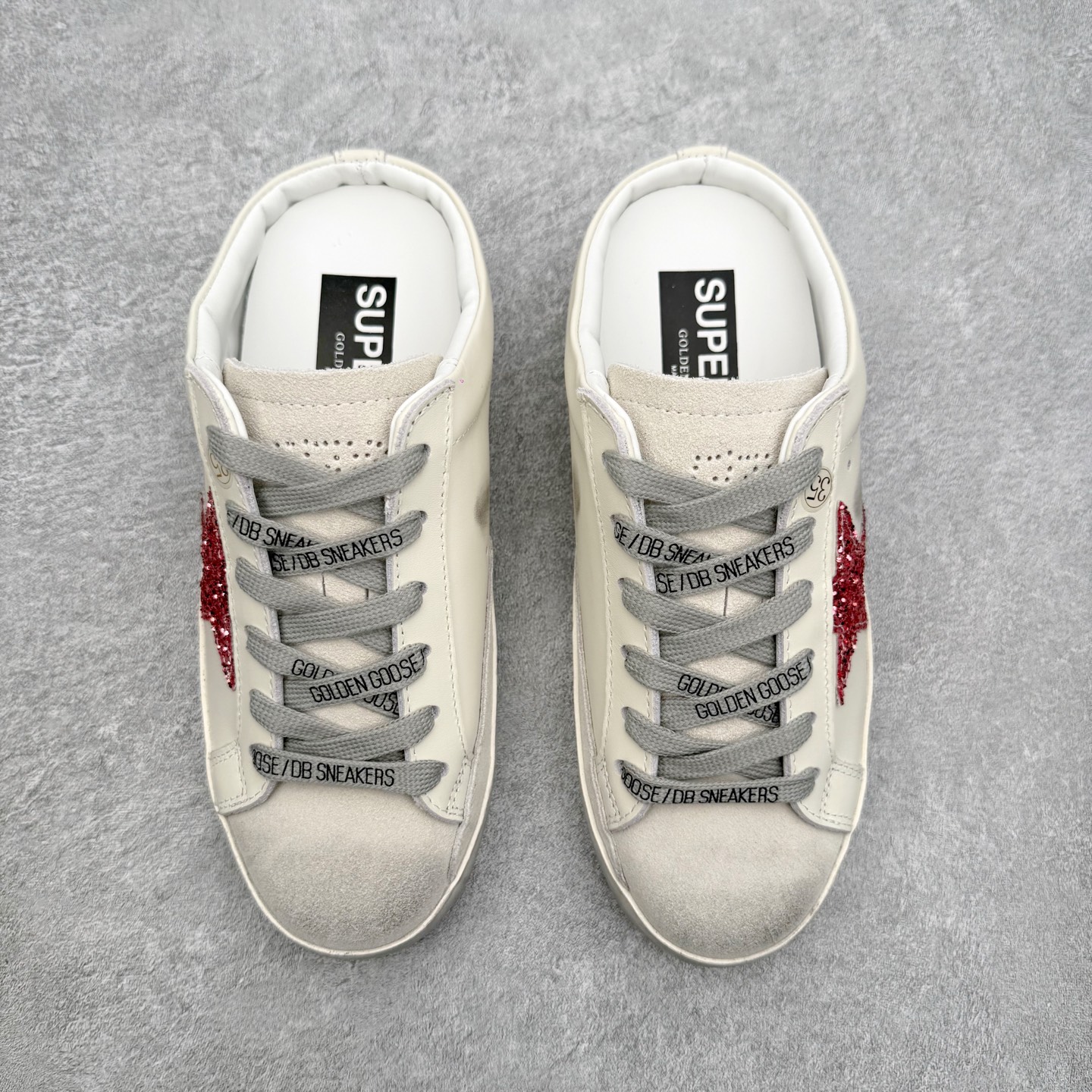 Golden Goose Super-Star GGDB 小脏鞋休闲时尚板鞋 设计有一种不修边幅的酷感 