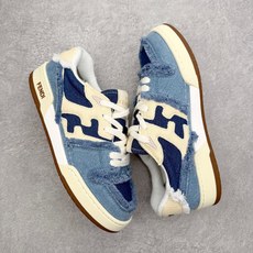 #TG FENDI 芬迪 Match sneaters低帮运动鞋 独家定制 选用优质材料,精细制作。经典 #TG FENDI 芬迪 Match sneaters低帮运动鞋 独家定制 选用优质材料,精细制作。经典
