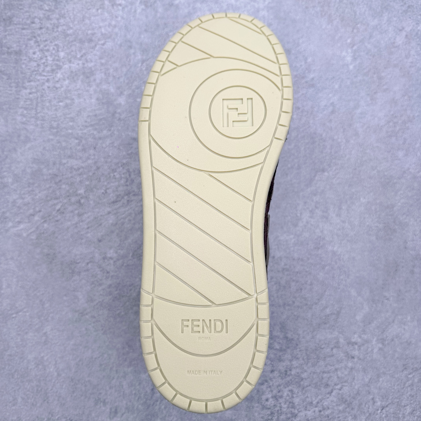 ＃TG FENDI 芬迪 Match sneaters低帮运动鞋 独家定制 选用优质材料，精细制作。经典
