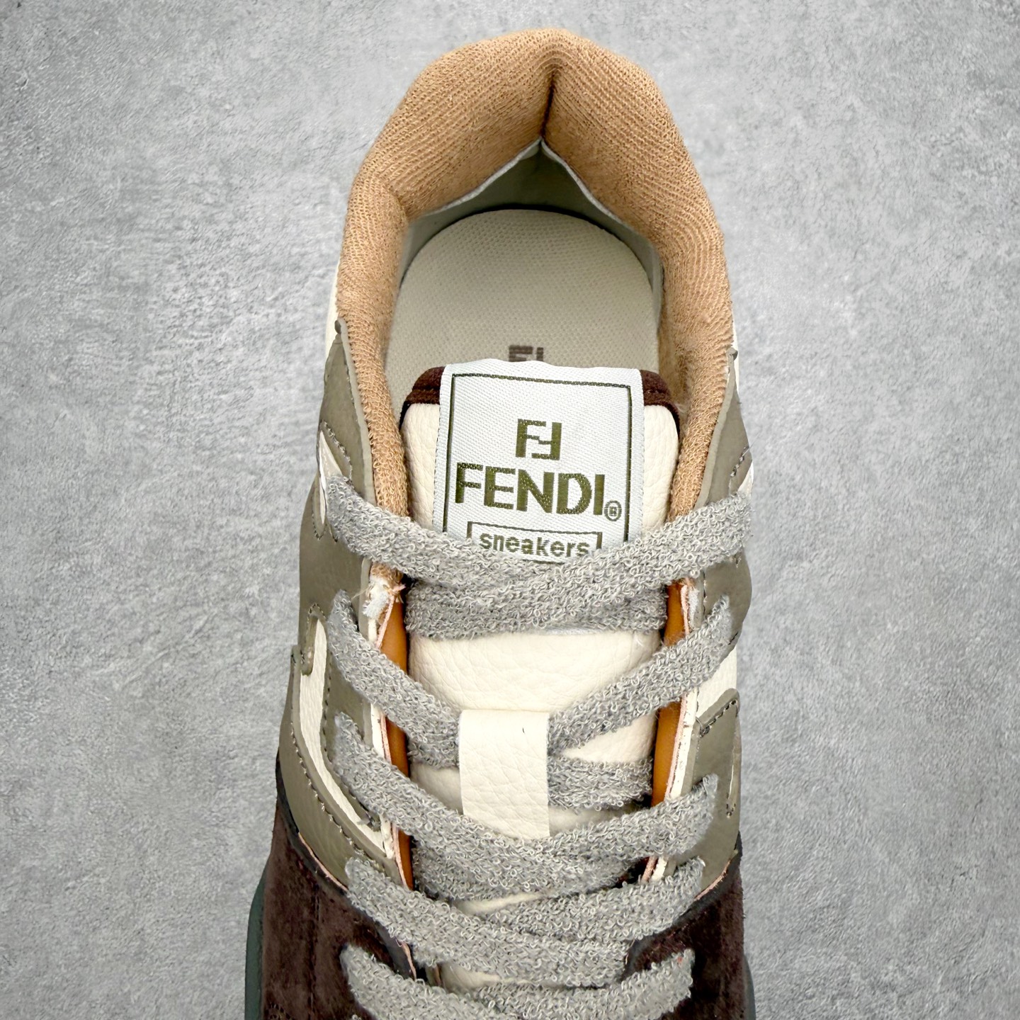 ＃TG FENDI 芬迪 Match sneaters低帮运动鞋 独家定制 选用优质材料，精细制作。经典