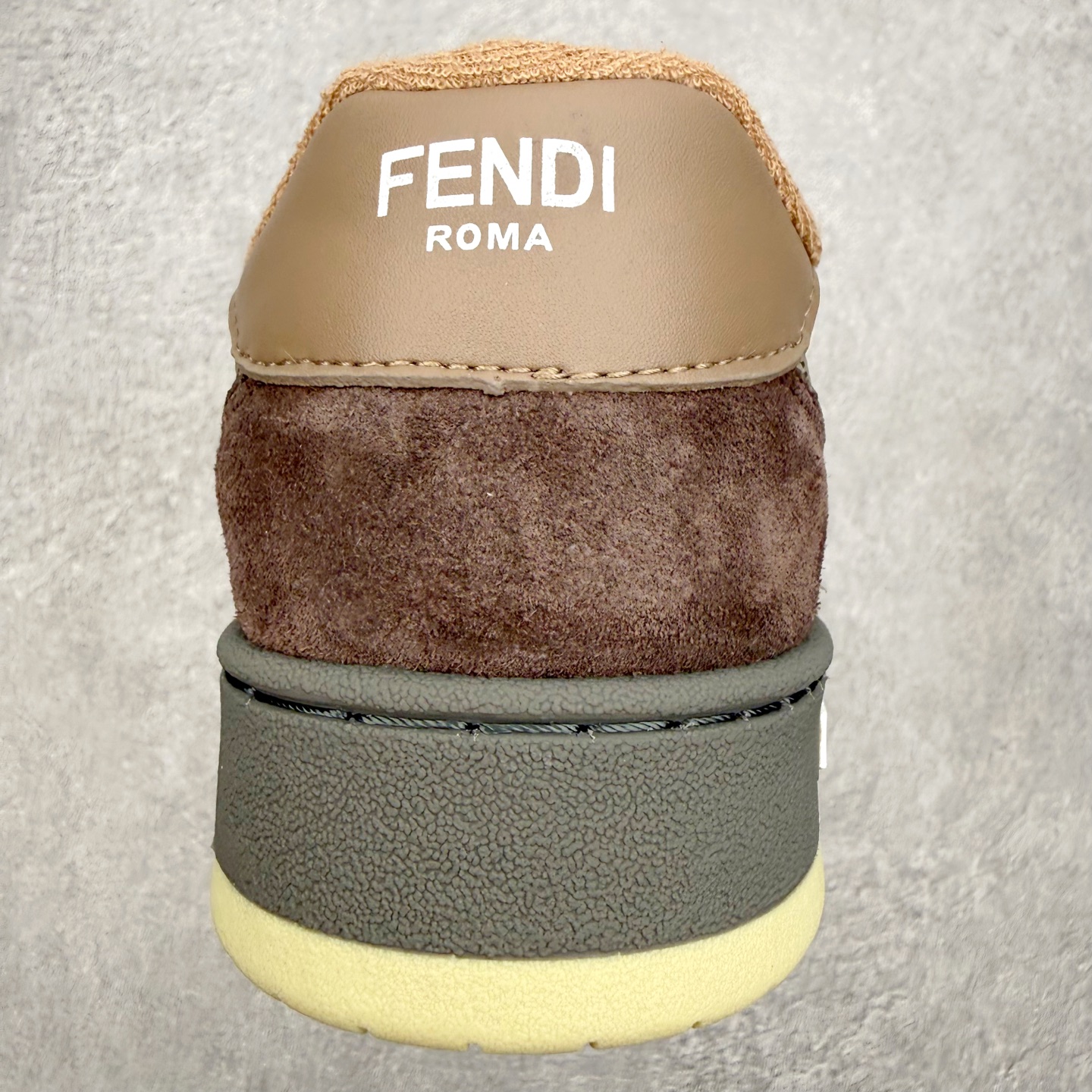 ＃TG FENDI 芬迪 Match sneaters低帮运动鞋 独家定制 选用优质材料，精细制作。经典
