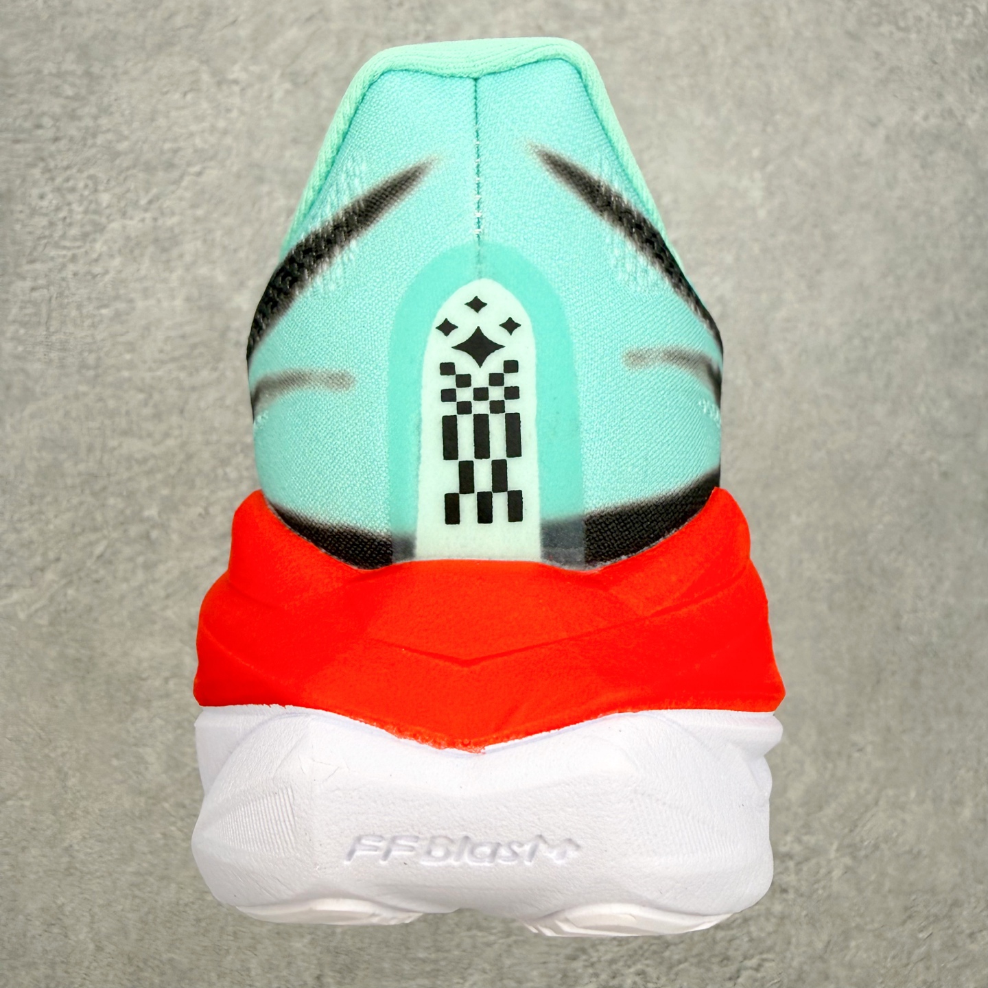 ＃XN ASICS NOVABLAST 5 舒适百搭低帮马拉松训练竞速跑步鞋 ASICS（亚瑟士）是日本