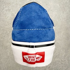 Vans Sk8-Low PROANTIHERO 合作款 专业滑板鞋面采用高饱和度克莱因宝蓝色麂皮拼接帆 Vans Sk8-Low PROANTIHERO 合作款 专业滑板鞋面采用高饱和度克莱因宝蓝色麂皮拼接帆