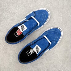 Vans Sk8-Low PROANTIHERO 合作款 专业滑板鞋面采用高饱和度克莱因宝蓝色麂皮拼接帆 Vans Sk8-Low PROANTIHERO 合作款 专业滑板鞋面采用高饱和度克莱因宝蓝色麂皮拼接帆
