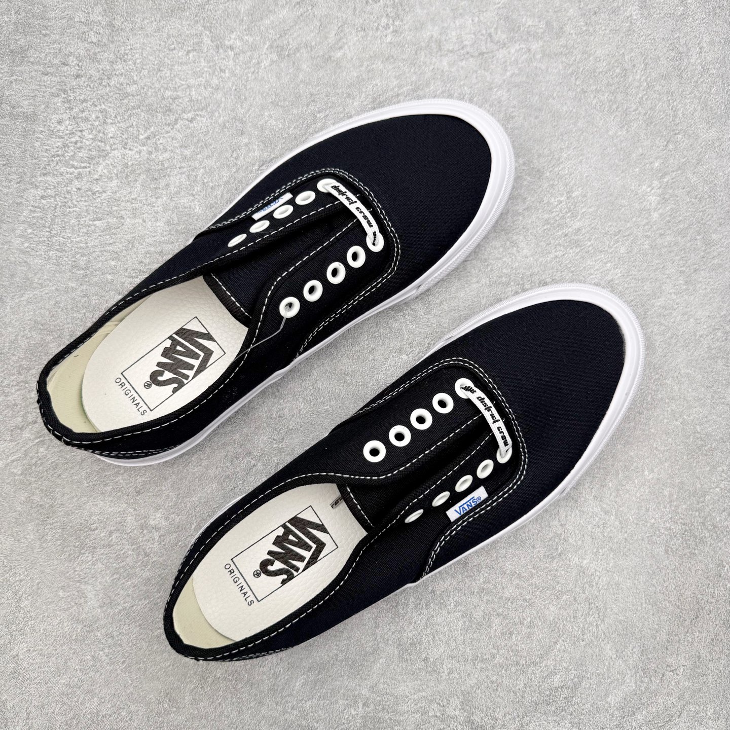 Vans Authentic Vault Og 黑白高端支线以更加复古的版型推出了全新的Original
