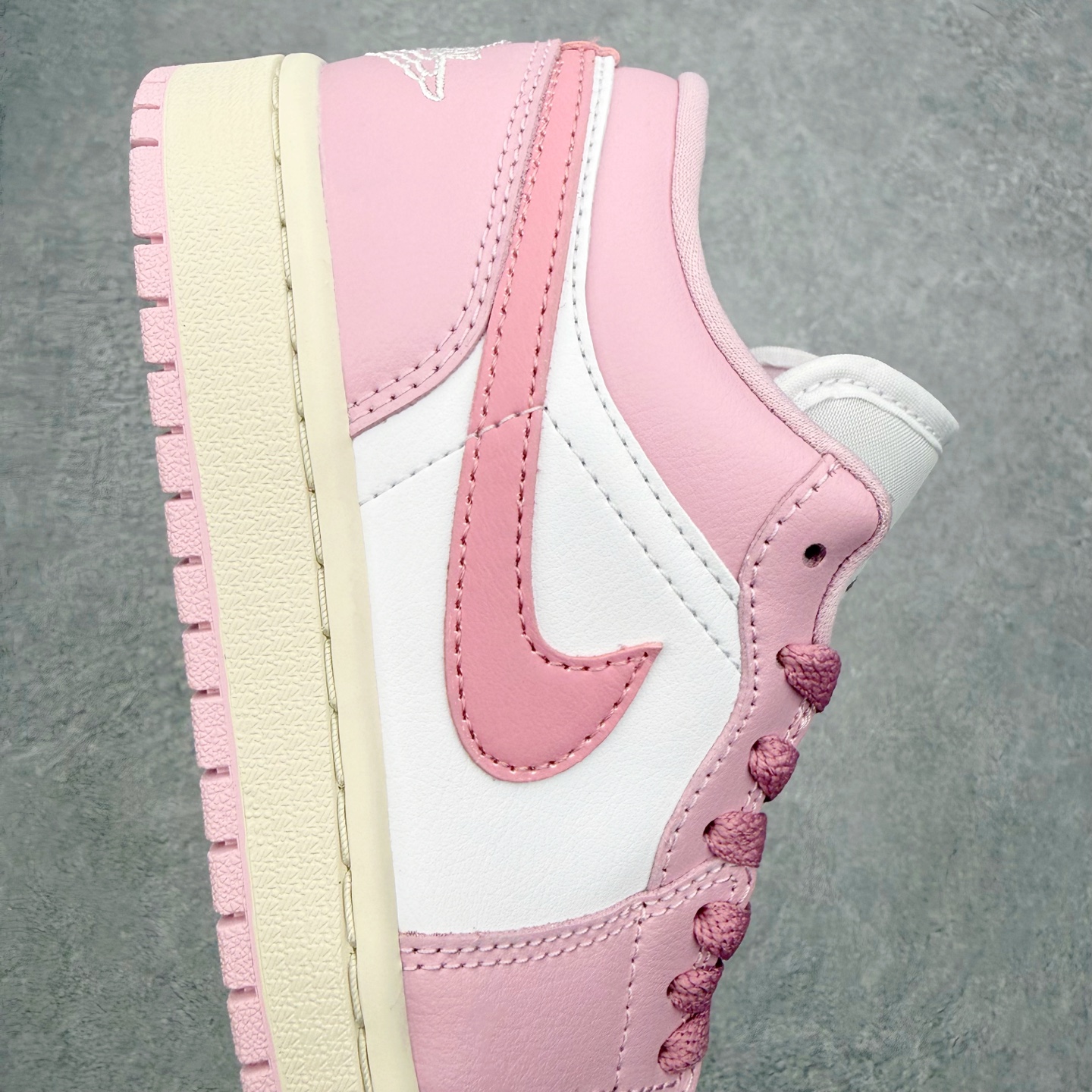 ＃DT纯原 Air Jordan AJ1 Low 低帮 粉白 DC0774-607 终端优势供应 市面中
