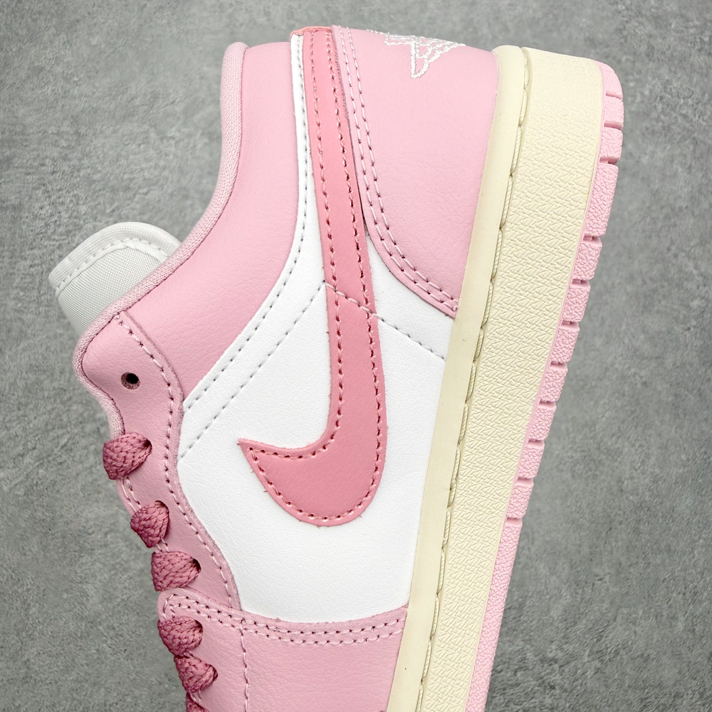 ＃DT纯原 Air Jordan AJ1 Low 低帮 粉白 DC0774-607 终端优势供应 市面中