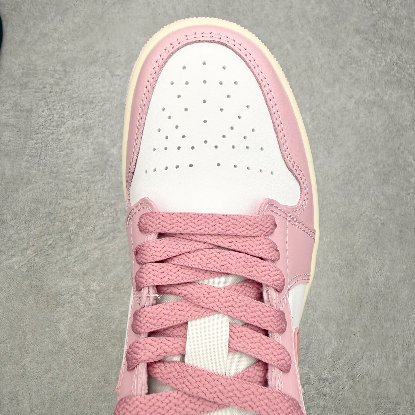 ＃DT纯原 Air Jordan AJ1 Low 低帮 粉白 DC0774-607 终端优势供应 市面中