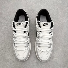 #YC纯原 NK Dunk Low 旷野之息 GB0418-172 当经典的轮廓褪去浮华,鞋身大面积采用 #YC纯原 NK Dunk Low 旷野之息 GB0418-172 当经典的轮廓褪去浮华,鞋身大面积采用