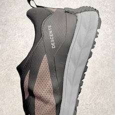 迪桑特DESCENTE Running EASE AIR WIRE缓震透气轻便 跑步鞋 男款 DESCE 迪桑特DESCENTE Running EASE AIR WIRE缓震透气轻便 跑步鞋 男款 DESCE