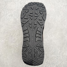 迪桑特DESCENTE Running EASE AIR WIRE缓震透气轻便 跑步鞋 男款 DESCE 迪桑特DESCENTE Running EASE AIR WIRE缓震透气轻便 跑步鞋 男款 DESCE
