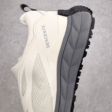 迪桑特DESCENTE Running EASE AIR WIRE缓震透气轻便 跑步鞋 男款 DESCE 迪桑特DESCENTE Running EASE AIR WIRE缓震透气轻便 跑步鞋 男款 DESCE