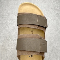 #GD广顶 Birkenstock Roma 勃肯绒面金属针扣软木底拖鞋 牛皮绒面革质地柔软 搭配可调节 #GD广顶 Birkenstock Roma 勃肯绒面金属针扣软木底拖鞋 牛皮绒面革质地柔软 搭配可调节