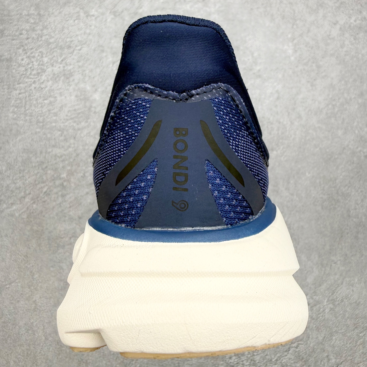HOKA ONE ONE Bondi 9 WIDE 邦迪九代舒适防滑耐磨低帮休闲跑步鞋 HOKA ONE