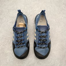 AD Terrex CC Boat 运动溯溪鞋户外涉水鞋 在夏日保持舒爽 采用舒适网材鞋面 MD大底 旨 AD Terrex CC Boat 运动溯溪鞋户外涉水鞋 在夏日保持舒爽 采用舒适网材鞋面 MD大底 旨