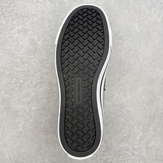 Converse Sport Casual 星箭美式经典低帮滑板帆布鞋鞋面采用精选厚实透气帆布,挺括有型 Converse Sport Casual 星箭美式经典低帮滑板帆布鞋鞋面采用精选厚实透气帆布,挺括有型