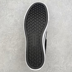 Converse Sport Casual 星箭美式经典低帮滑板帆布鞋鞋面采用精选厚实透气帆布,挺括有型 Converse Sport Casual 星箭美式经典低帮滑板帆布鞋鞋面采用精选厚实透气帆布,挺括有型