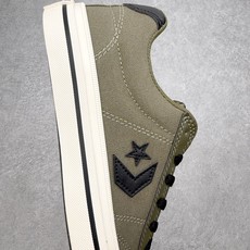 Converse Sport Casual 星箭美式经典低帮滑板帆布鞋鞋面采用精选厚实透气帆布,挺括有型 Converse Sport Casual 星箭美式经典低帮滑板帆布鞋鞋面采用精选厚实透气帆布,挺括有型