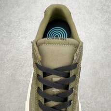Converse Sport Casual 星箭美式经典低帮滑板帆布鞋鞋面采用精选厚实透气帆布,挺括有型 Converse Sport Casual 星箭美式经典低帮滑板帆布鞋鞋面采用精选厚实透气帆布,挺括有型