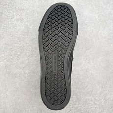 Converse Sport Casual 星箭美式经典低帮滑板帆布鞋鞋面采用精选厚实透气帆布,挺括有型 Converse Sport Casual 星箭美式经典低帮滑板帆布鞋鞋面采用精选厚实透气帆布,挺括有型