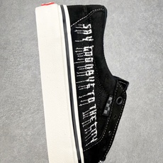 CIVILIST BERLIN x Vans Sk8-Low柏林街头文化碰撞Vans经典滑板基因,以「S CIVILIST BERLIN x Vans Sk8-Low柏林街头文化碰撞Vans经典滑板基因,以「S