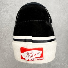 CIVILIST BERLIN x Vans Sk8-Low柏林街头文化碰撞Vans经典滑板基因,以「S CIVILIST BERLIN x Vans Sk8-Low柏林街头文化碰撞Vans经典滑板基因,以「S
