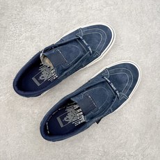 CIVILIST BERLIN x Vans Sk8-Low柏林街头文化碰撞Vans经典滑板基因,以「S CIVILIST BERLIN x Vans Sk8-Low柏林街头文化碰撞Vans经典滑板基因,以「S