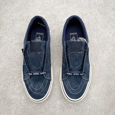 CIVILIST BERLIN x Vans Sk8-Low柏林街头文化碰撞Vans经典滑板基因,以「S CIVILIST BERLIN x Vans Sk8-Low柏林街头文化碰撞Vans经典滑板基因,以「S