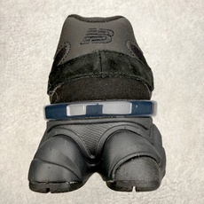 New Balance NB9060 复古运动鞋 新百伦又带来了新鞋型 并且是与芝加哥街头品牌 Joe New Balance NB9060 复古运动鞋 新百伦又带来了新鞋型 并且是与芝加哥街头品牌 Joe