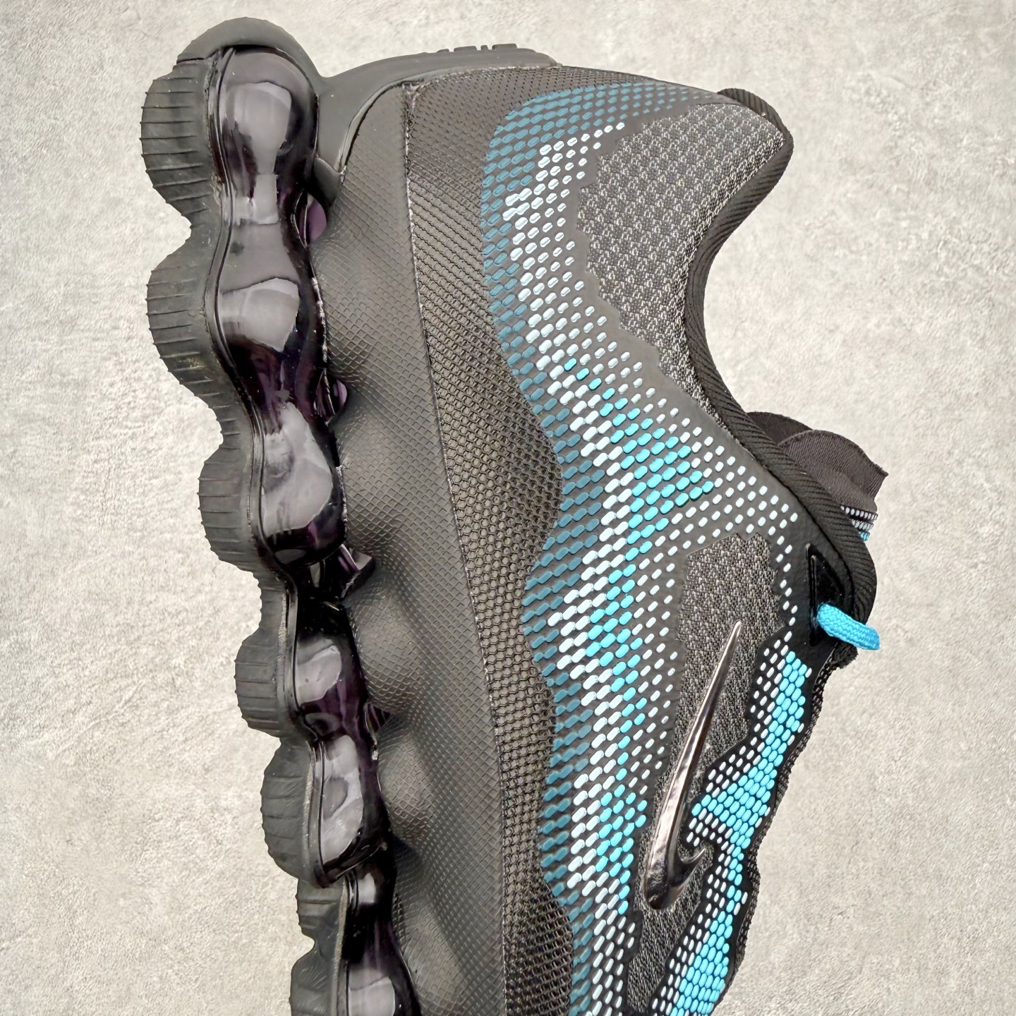 NK AIR LIQUID MAX 2026S 毒箭蛙新款气垫跑步鞋 Liquid Max 传承四十年 