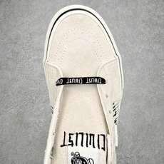 CIVILIST BERLIN x Vans Sk8-Low柏林街头文化碰撞Vans经典滑板基因,以「S CIVILIST BERLIN x Vans Sk8-Low柏林街头文化碰撞Vans经典滑板基因,以「S