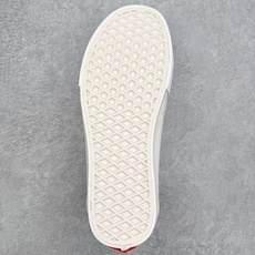 CIVILIST BERLIN x Vans Sk8-Low柏林街头文化碰撞Vans经典滑板基因,以「S CIVILIST BERLIN x Vans Sk8-Low柏林街头文化碰撞Vans经典滑板基因,以「S