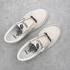 CIVILIST BERLIN x Vans Sk8-Low柏林街头文化碰撞Vans经典滑板基因,以「S CIVILIST BERLIN x Vans Sk8-Low柏林街头文化碰撞Vans经典滑板基因,以「S