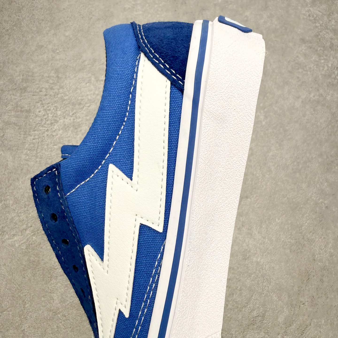 Revenge x Storm 闪电⚡️复仇风暴闪电低帮滑板鞋美式街头标杆潮鞋，复刻经典滑板鞋轮廓，麂皮