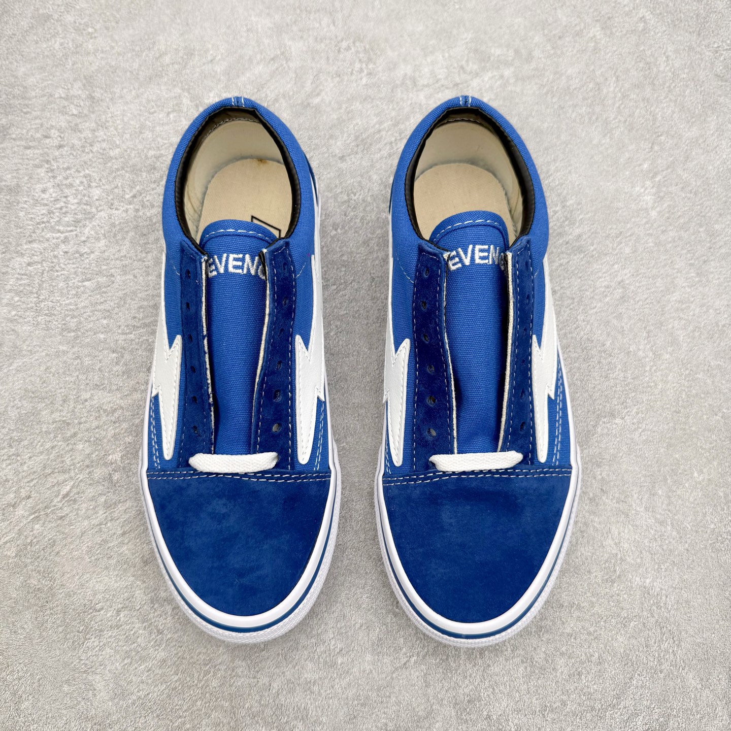 Revenge x Storm 闪电⚡️复仇风暴闪电低帮滑板鞋美式街头标杆潮鞋，复刻经典滑板鞋轮廓，麂皮