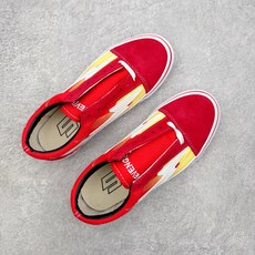 Revenge x Storm 闪电⚡️复仇风暴闪电低帮滑板鞋美式街头标杆潮鞋,复刻经典滑板鞋轮廓,麂皮 Revenge x Storm 闪电⚡️复仇风暴闪电低帮滑板鞋美式街头标杆潮鞋,复刻经典滑板鞋轮廓,麂皮