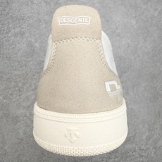 DESCENTE Chron 迪桑特复古拼接 舒适百搭 耐磨低帮生活休闲鞋 是一款集复古与现代于一体的低 DESCENTE Chron 迪桑特复古拼接 舒适百搭 耐磨低帮生活休闲鞋 是一款集复古与现代于一体的低