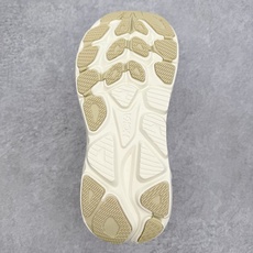 HOKA ONE ONE Clifton 克里夫顿10代专业性能减震公路跑步鞋 轻盈透气的针织网面和纱线 HOKA ONE ONE Clifton 克里夫顿10代专业性能减震公路跑步鞋 轻盈透气的针织网面和纱线