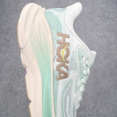 HOKA ONE ONE Clifton 克里夫顿10代专业性能减震公路跑步鞋 轻盈透气的针织网面和纱线 HOKA ONE ONE Clifton 克里夫顿10代专业性能减震公路跑步鞋 轻盈透气的针织网面和纱线