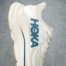 HOKA ONE ONE Clifton 克里夫顿10代专业性能减震公路跑步鞋 轻盈透气的针织网面和纱线 HOKA ONE ONE Clifton 克里夫顿10代专业性能减震公路跑步鞋 轻盈透气的针织网面和纱线