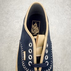 Vans Authentic Kickdown 2.0复古走线生胶低帮休闲帆布鞋鞋面采用全麂皮材质,质感 Vans Authentic Kickdown 2.0复古走线生胶低帮休闲帆布鞋鞋面采用全麂皮材质,质感
