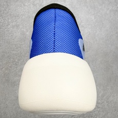 AD Hyperboost Edge 爆米花缓震舒适贴合跑步鞋 在 BOOST 之前冠以了 “HYPER AD Hyperboost Edge 爆米花缓震舒适贴合跑步鞋 在 BOOST 之前冠以了 “HYPER