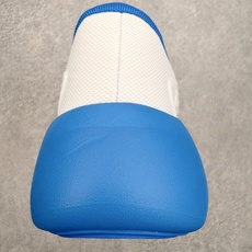 AD Hyperboost Edge 爆米花缓震舒适贴合跑步鞋 在 BOOST 之前冠以了 “HYPER AD Hyperboost Edge 爆米花缓震舒适贴合跑步鞋 在 BOOST 之前冠以了 “HYPER