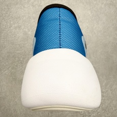 AD Hyperboost Edge 爆米花缓震舒适贴合跑步鞋 在 BOOST 之前冠以了 “HYPER AD Hyperboost Edge 爆米花缓震舒适贴合跑步鞋 在 BOOST 之前冠以了 “HYPER