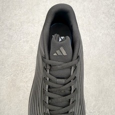 AD Hyperboost Edge 爆米花缓震舒适贴合跑步鞋 在 BOOST 之前冠以了 “HYPER AD Hyperboost Edge 爆米花缓震舒适贴合跑步鞋 在 BOOST 之前冠以了 “HYPER