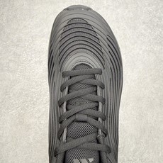AD Hyperboost Edge 爆米花缓震舒适贴合跑步鞋 在 BOOST 之前冠以了 “HYPER AD Hyperboost Edge 爆米花缓震舒适贴合跑步鞋 在 BOOST 之前冠以了 “HYPER