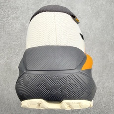 Asics Gel-Trabuco Max 5 舒适缓震轻便竞速 低帮跑步鞋 ASICS(亚瑟士)是日本 Asics Gel-Trabuco Max 5 舒适缓震轻便竞速 低帮跑步鞋 ASICS(亚瑟士)是日本