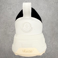 Moncler盟可睐 Altive 磨砂皮圆头系带低帮板鞋 4.2cm MONCLER(盟可睐)是一个以 Moncler盟可睐 Altive 磨砂皮圆头系带低帮板鞋 4.2cm MONCLER(盟可睐)是一个以