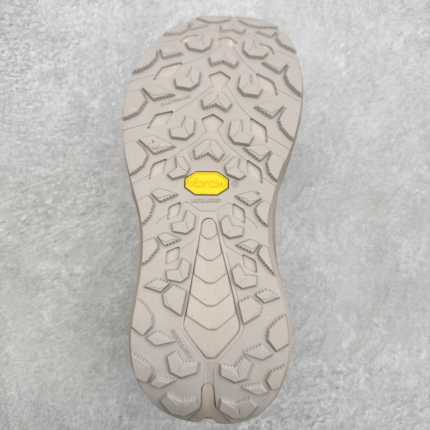 HOKA ONE ONE Infini Hike TC 舒适百搭沙滩凉鞋 HOKA ONE ONE是来自