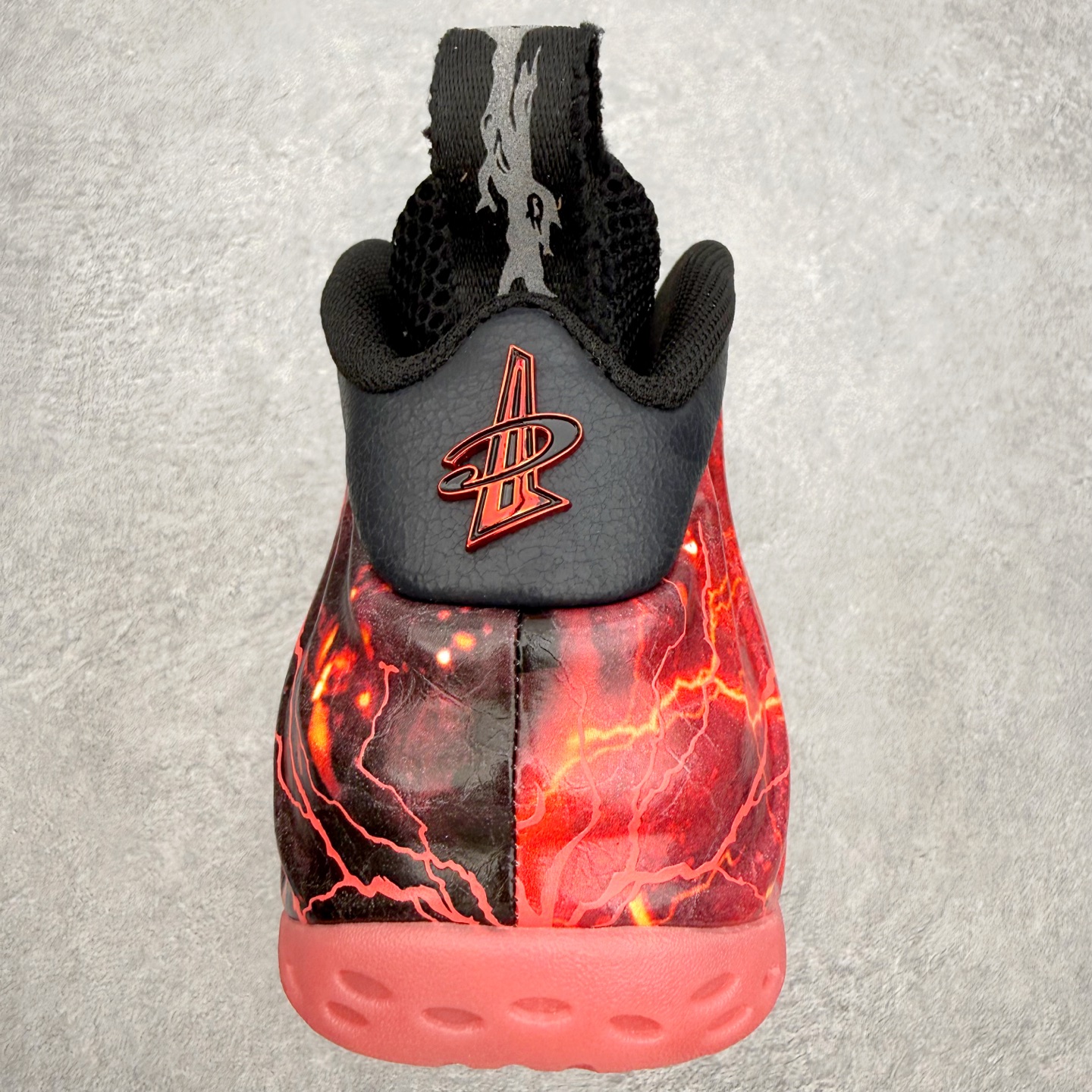 Stranger Things x NK Air Foamposite Pro 怪奇物语联名 红色闪电喷